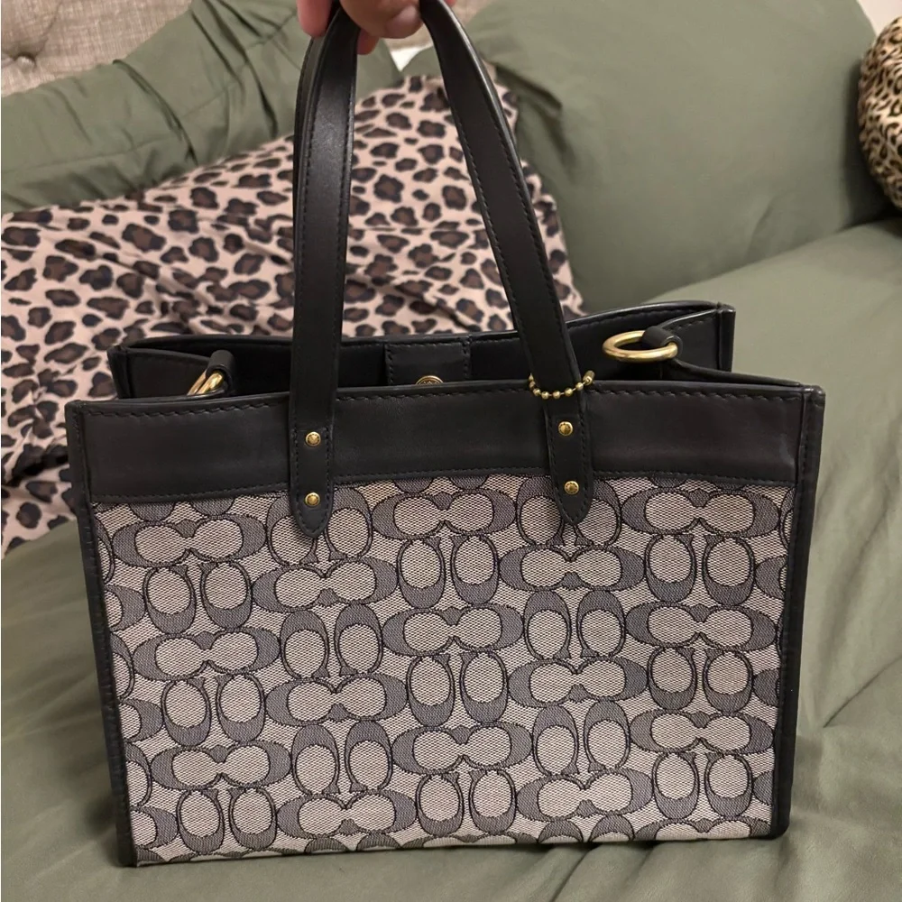 Coach Field Tote - Picture 1 of 13